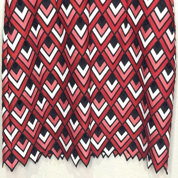 Elie Tahari Shift Dress Womens 14 Red Black White Sleeveless Chevron Scallop Hem - Picture 7 of 8